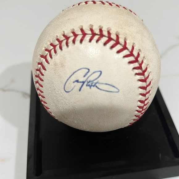 Corey Patterson autographed baseball with case - Picture 2 of 2